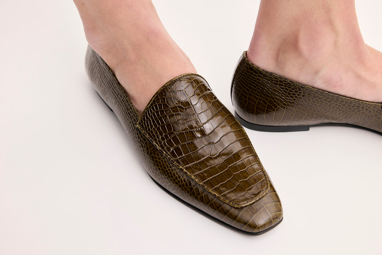 Cora Loafer Textured Moss Green