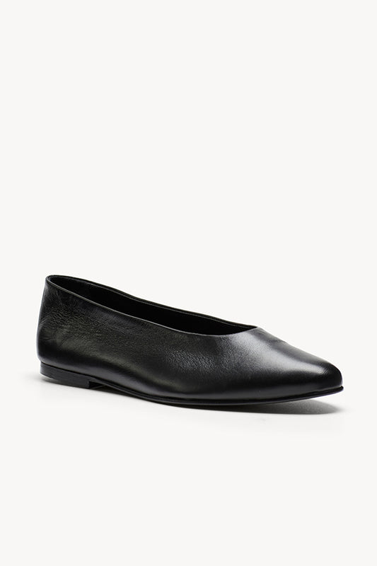 Darcy Pump Black