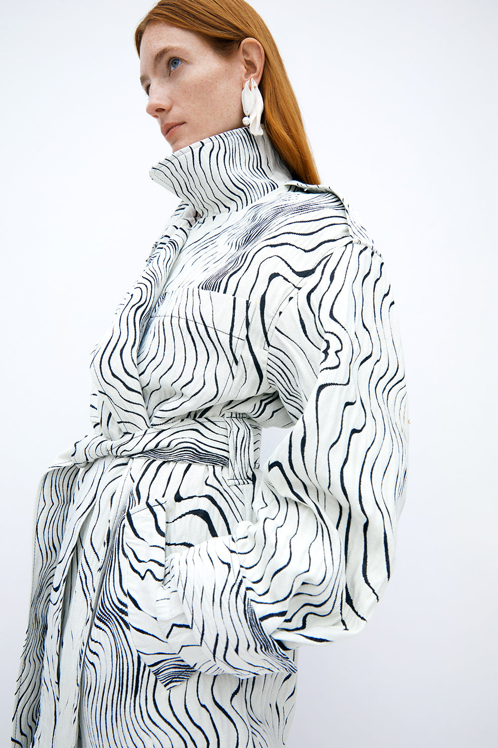 Chen Short Trench Black/ White